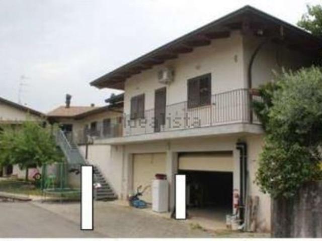 Locale in vendita di 338 m² in Via Don G. Minzoni, 20