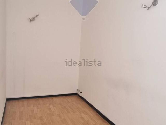Locale in vendita di 37 m² in Corso del Popolo, 4