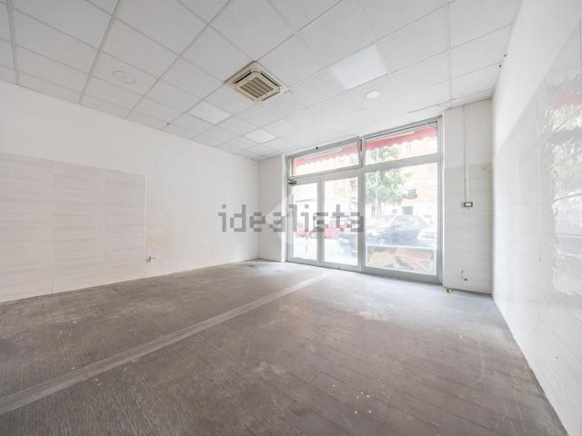 Locale in vendita di 37 m² in Via Alessandro Caselli, 6