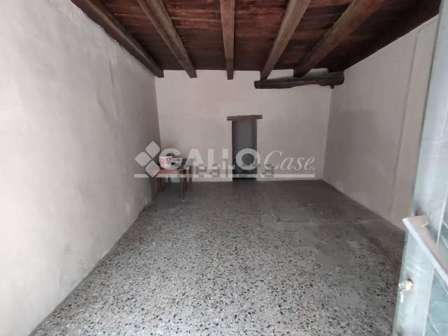 Locale in vendita di 37 m² in Via Galeazzo di Tarsia
