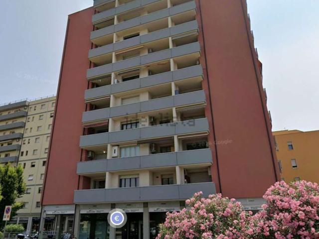 Locale in vendita di 37 m² in Via Montorio, 60