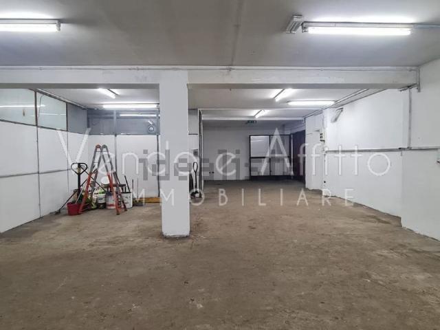 Locale in vendita di 340 m²