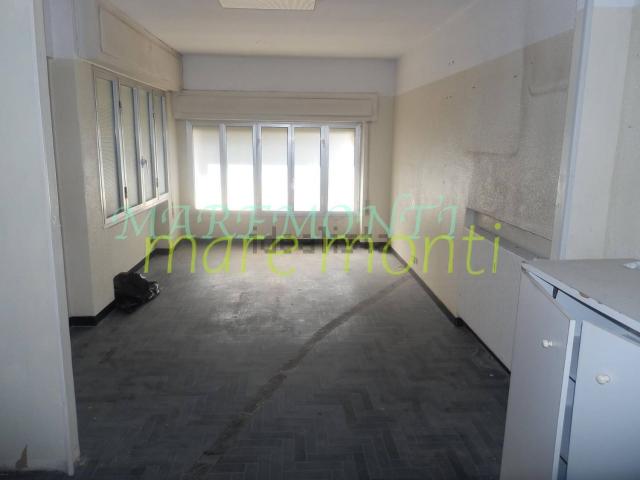 Locale in vendita di 340 m² in Via dell&apos Oratorio