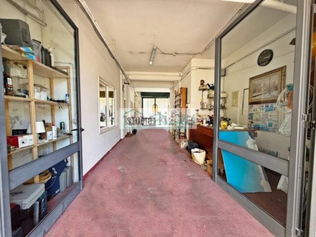 Locale in vendita di 340 m² in Via Felice Cavallotti