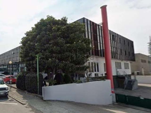 Locale in vendita di 341 m² in Via della Croce Rossa, 9