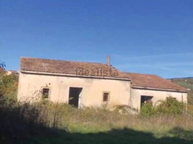 Locale in vendita di 347 m² in Contrada Serra dei Monti