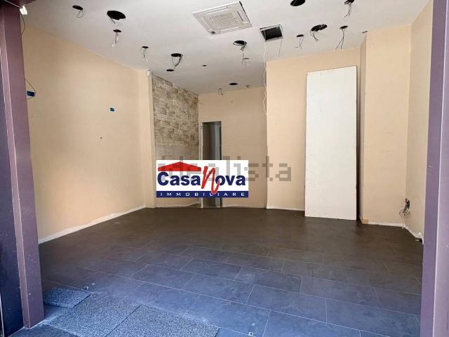Locale in vendita di 34 m² in Via Tisia