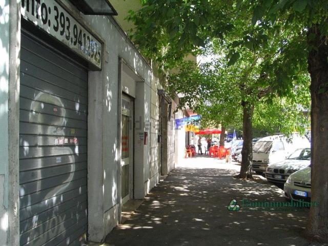Locale in vendita di 34 m² in Via degli Opimiani, 79