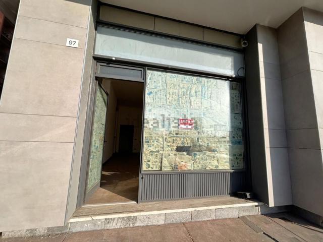 Locale in vendita di 34 m² in Via Giacomo Matteotti, 97