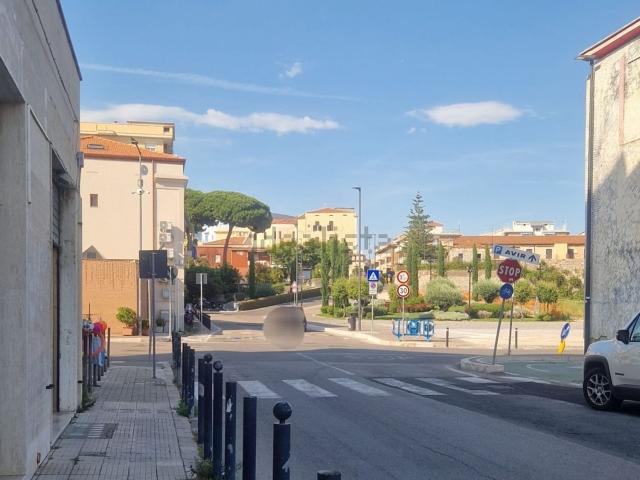 Locale in vendita di 34 m² in Via Serapide, 24