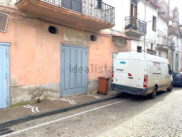 Locale in vendita di 34 m² in Via Silvestro Aurilio