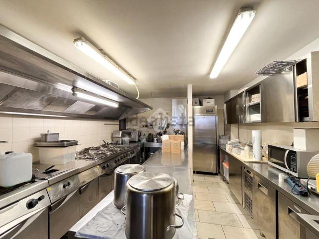 Locale in vendita di 350 m²