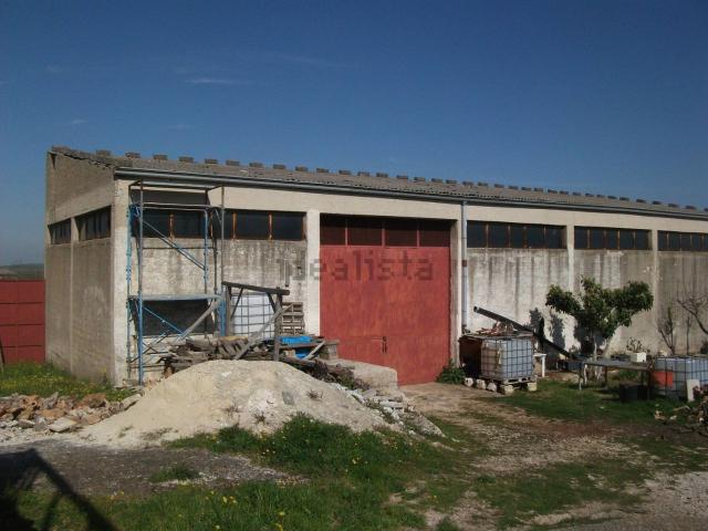 Locale in vendita di 350 m²