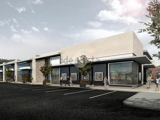 Locale in vendita di 350 m² in Via Cantù