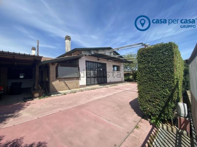 Locale in vendita di 350 m² in Via Grimana