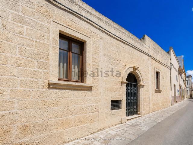 Locale in vendita di 350 m² in Via della Resistenza