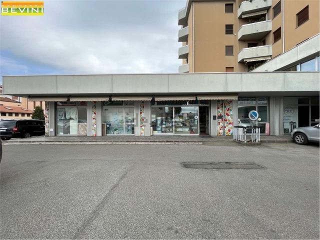 Locale in vendita di 351 m² in Via Carlo Marx, 45