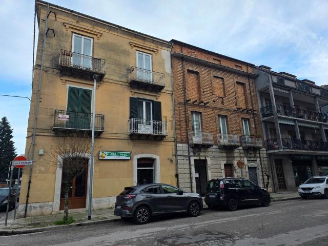 Locale in vendita di 35 m² in Corso F. Amatuzio