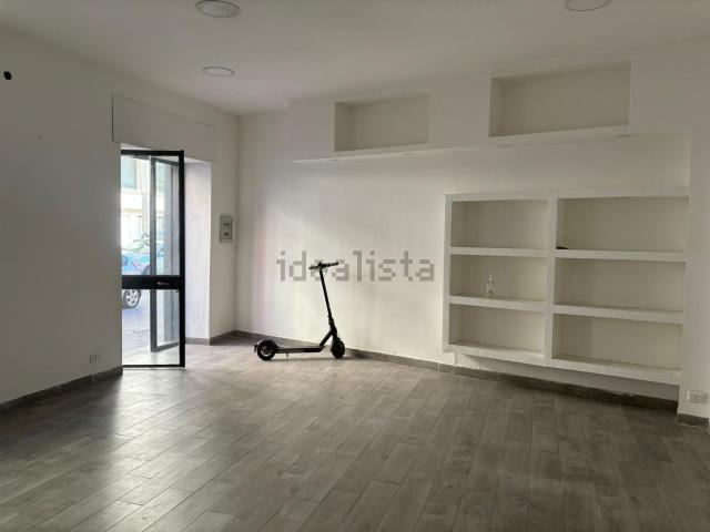 Locale in vendita di 35 m² in Corso Umberto I, 75