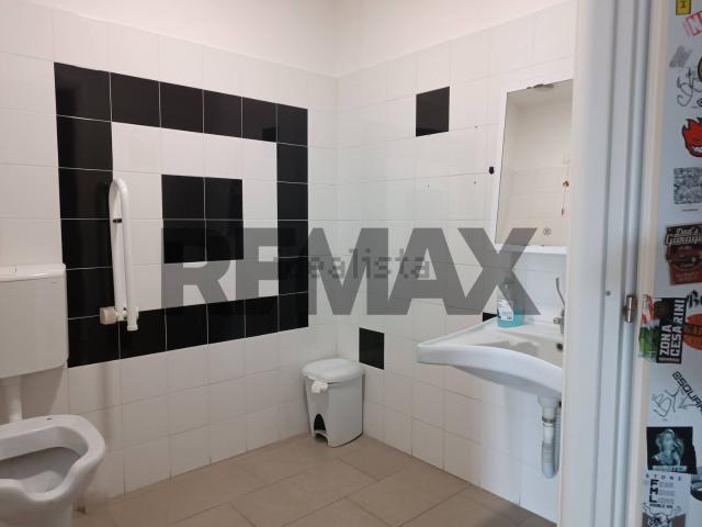 Locale in vendita di 35 m² in Lungomare delle Meduse, 131
