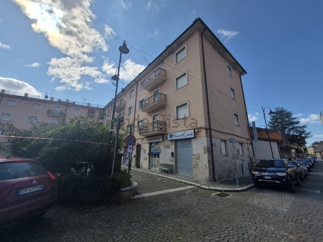 Locale in vendita di 35 m² in Piazza Corradino, 1