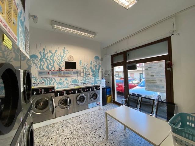 Locale in vendita di 35 m² in Piazza Fratelli Cervi, 8