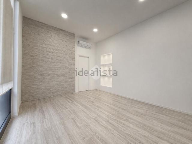 Locale in vendita di 35 m² in Via Vittorio Veneto, 57