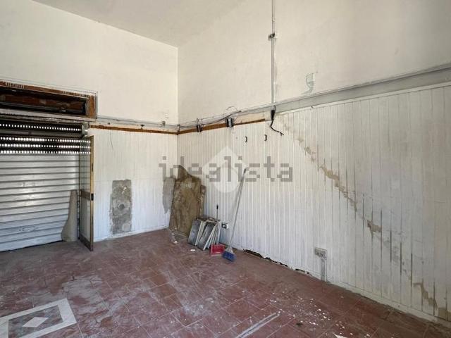 Locale in vendita di 35 m² in Via Alcide de Gasperi, 130