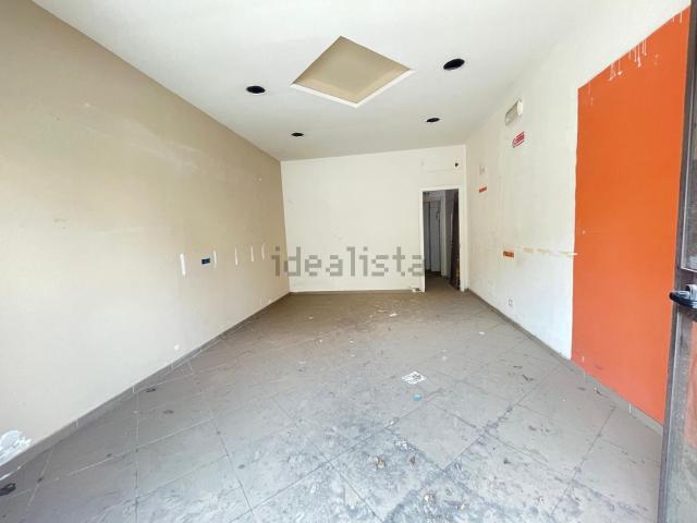 Locale in vendita di 35 m² in Via Alfonso Frangipane