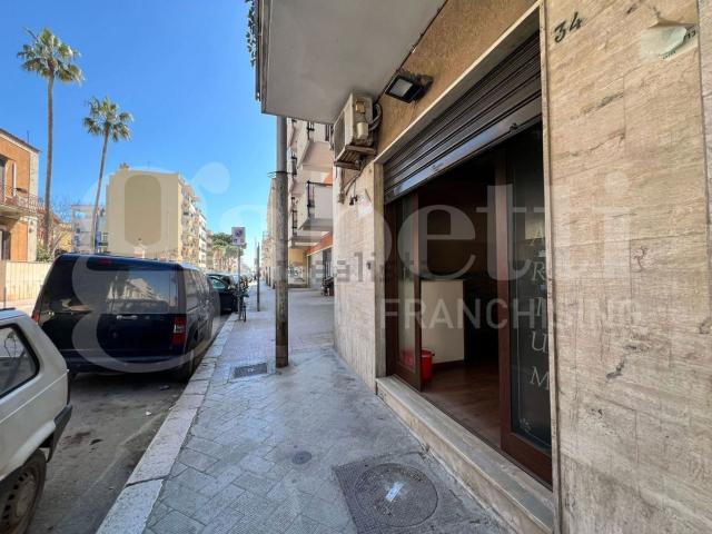 Locale in vendita di 35 m² in Via Avvocato Vittorio Malcangi