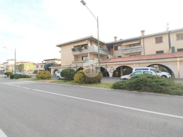 Locale in vendita di 35 m² in Via Benjamino Cavalli, 36