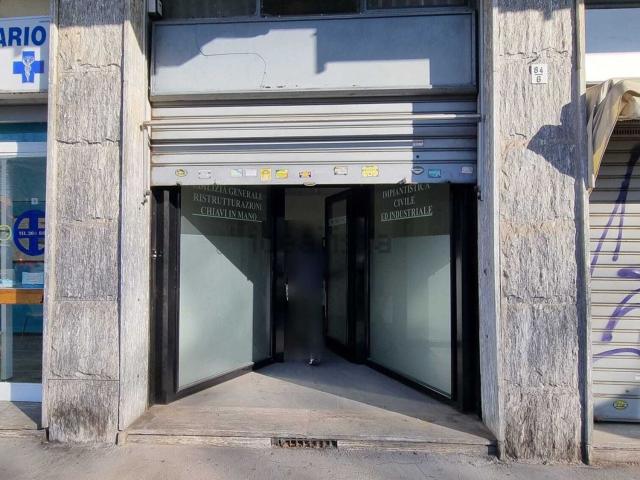 Locale in vendita di 35 m² in Via Buenos Aires, 84