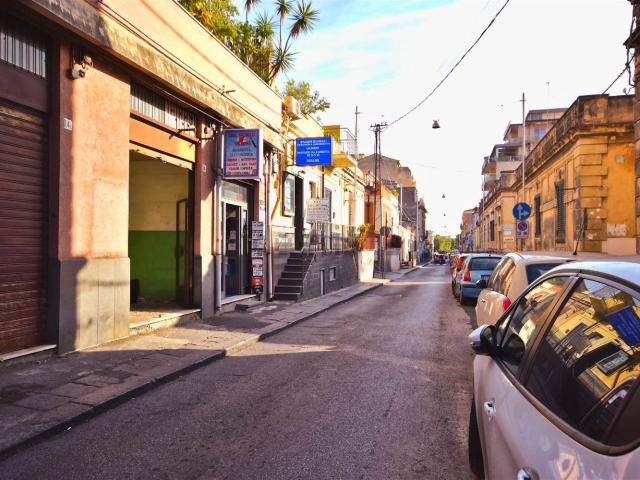 Locale in vendita di 35 m² in Via Cibele, 34