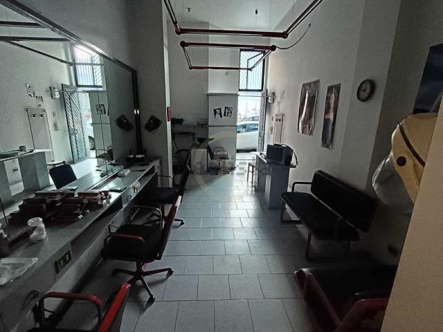 Locale in vendita di 35 m² in Via Circumvallazione, 250