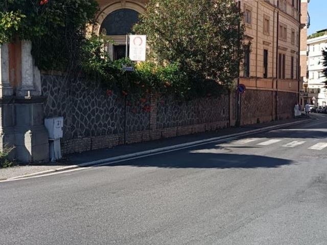 Locale in vendita di 35 m² in Via dei Pasqualetti, 3
