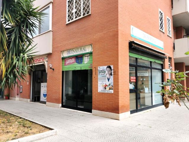Locale in vendita di 35 m² in Via Edoardo Amaldi