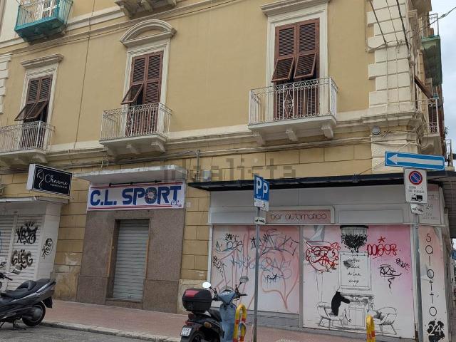Locale in vendita di 35 m² in Via F.Cavallotti, 56