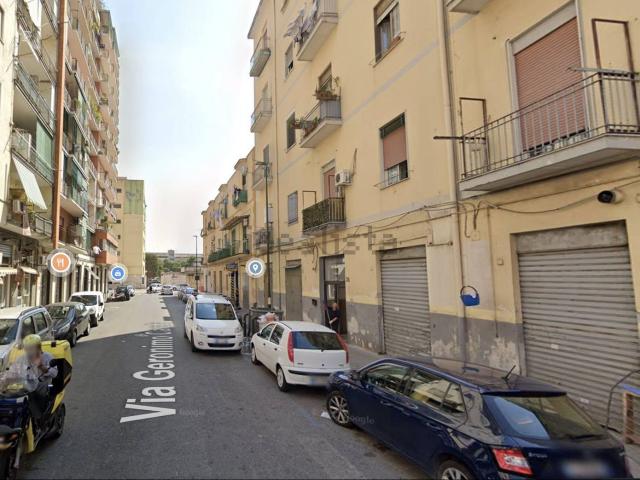 Locale in vendita di 35 m² in Via Geronimo Carafa, 39