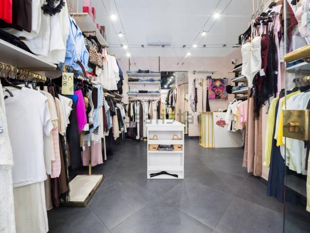 Locale in vendita di 35 m² in Via Giovanni Torti, 110