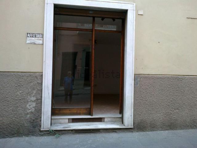 Locale in vendita di 35 m² in Via Giuseppe Ulivi