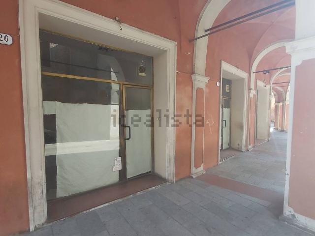 Locale in vendita di 35 m² in Via Giuseppe Garibaldi, 22
