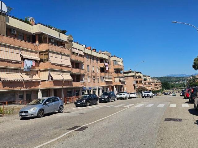 Locale in vendita di 35 m² in Via Luigi Piccinato, 7
