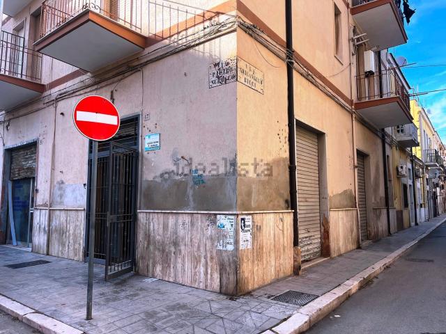 Locale in vendita di 35 m² in Via Pietro Scrocco, 17