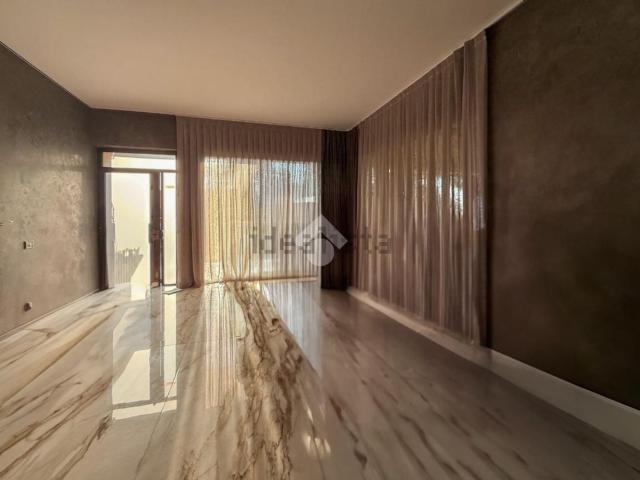 Locale in vendita di 35 m² in Via Salvo D&apos Acquisto, 5