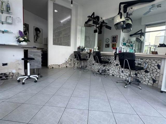 Locale in vendita di 35 m² in Viale Bernini, 4