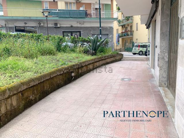 Locale in vendita di 35 m² in Viale Privato L. D&apos Amore
