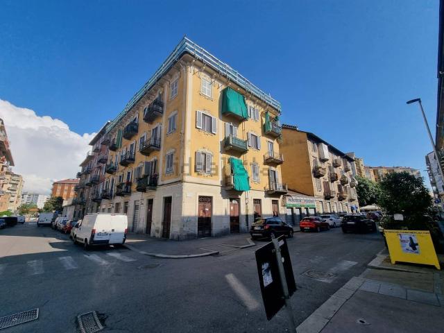 Locale in vendita di 360 m² in Via Crescentino
