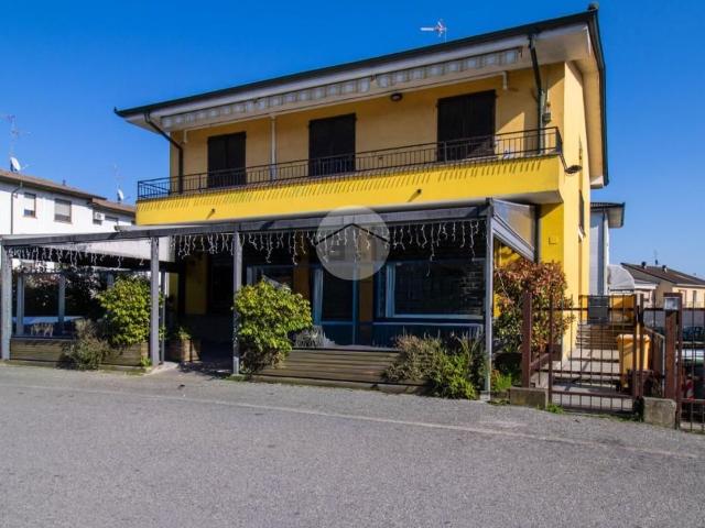 Locale in vendita di 360 m² in Via Felice Cavallotti, 44
