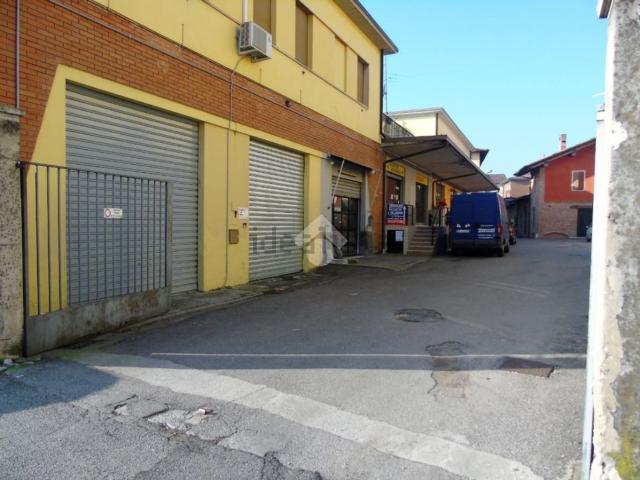 Locale in vendita di 360 m² in Via Zanardelli, 16