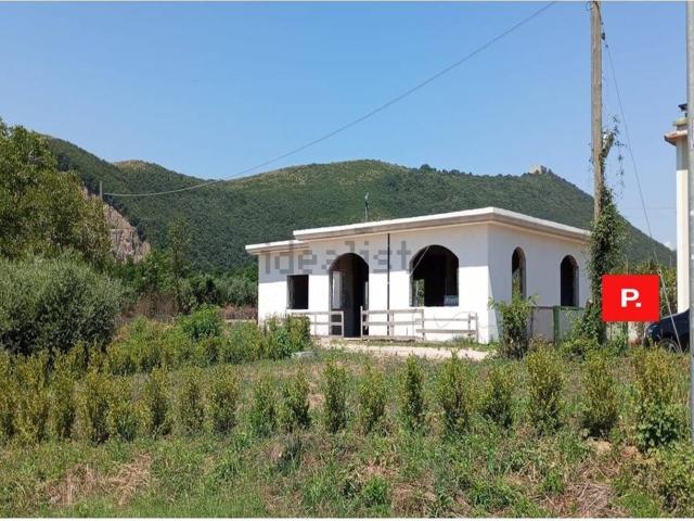 Locale in vendita di 360 m² in Strada Provinciale 333